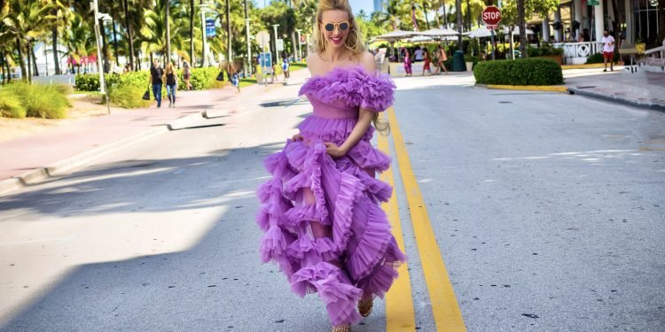 Simonetta Lein: A Beacon of Inspiration through “The Simonetta Lein Show”